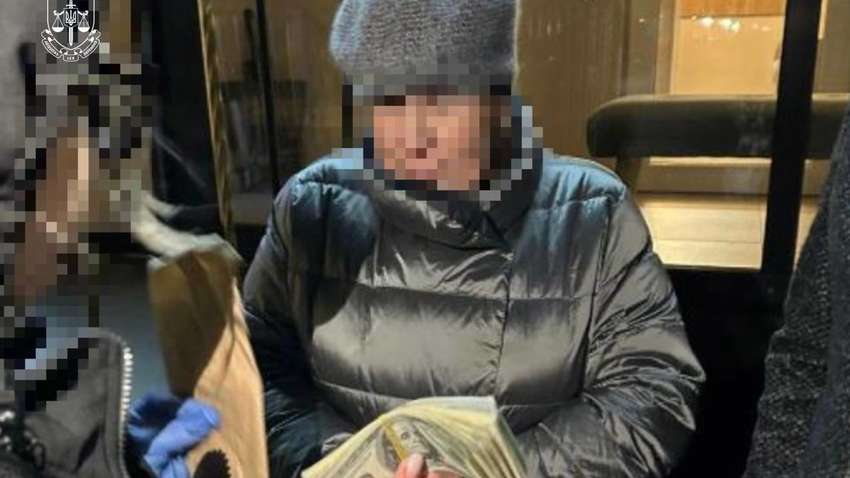 Топ-чиновник ЦМСЭК погорела на взятке: обещала освободить от военной службы Топ-чиновник ЦМСЭК погорела на взятке: обещала освободить от военной службы