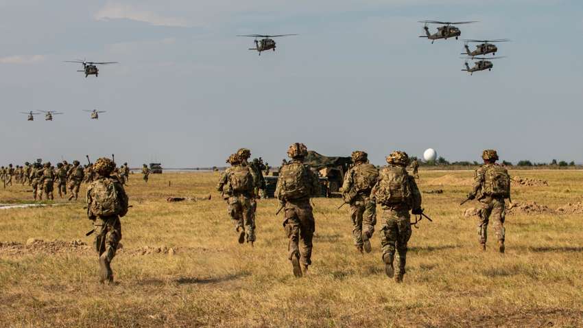 Сигнал для Росії. Американські військові на сході Європи Сигнал для Росії. Американські військові на сході Європи