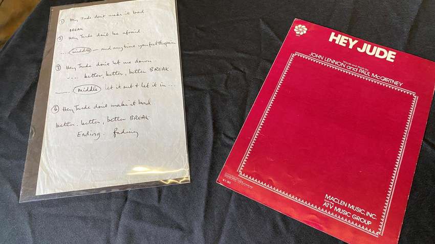 Уникальная рукопись песни The Beatles ушла с молотка за рекордные 910 тыс. долларов