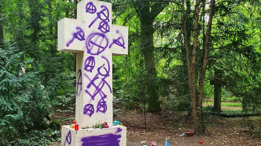 В Германии поиздевались над могилой Степана Бандеры (ФОТО)