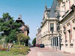 Фекан: місто легенд та історичних пам'яток на Алебастровому березі