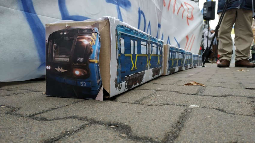 Охрана нардепа Абрамовича вытолкнула из приемной общественных активистов, - СМИ