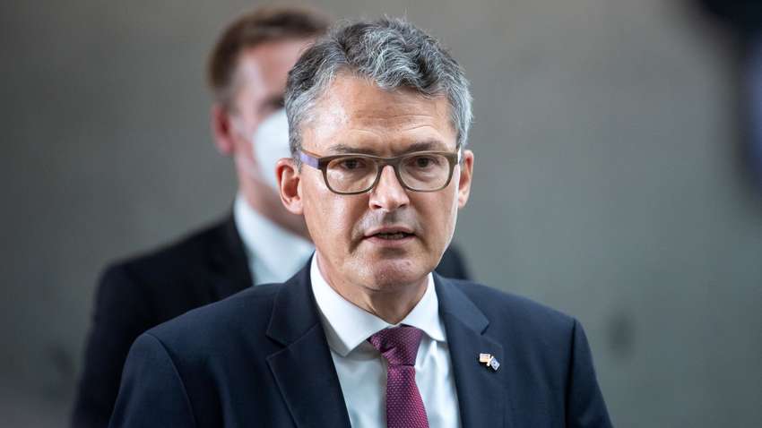 У Німеччині розповіли, скільки часу має НАТО на підготовку до війни проти Росії У Німеччині розповіли, скільки часу має НАТО на підготовку до війни проти Росії