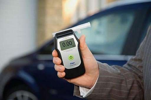 Легкий перекус може призвести до втрати водійських прав: у чому справа