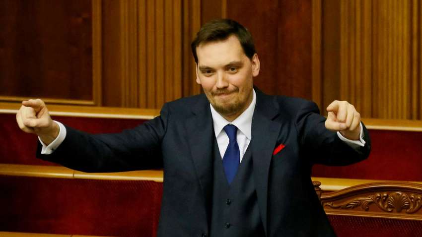 Хейт из-за работы на Кабмин: у Гончарука заказали слайд-шоу у пиарщиков за бюджетные деньги