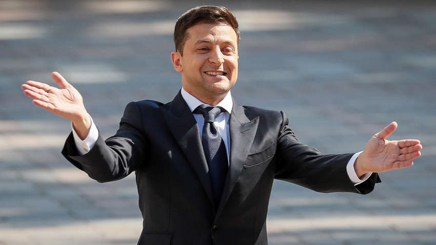 Большинство россиян безразличны к Зеленскому или не знают о его деятельности, - опрос