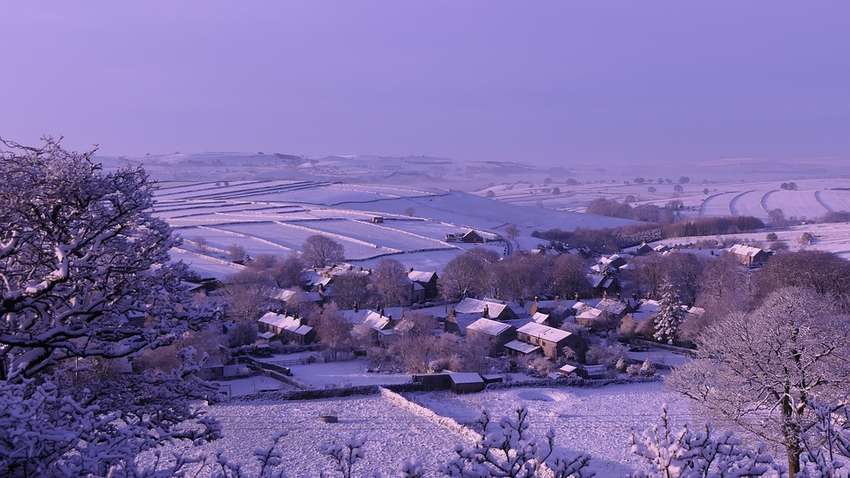 Из-за мокрого снега и морозов в Великобритании десятки тысяч человек остались без электроэнергии Из-за мокрого снега и морозов в Великобритании десятки тысяч человек остались без электроэнергии