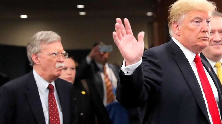 Министр обороны США, несогласный с Трампом в вопросе Донбасса, ушел в отставку