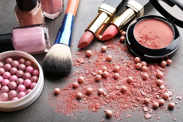 Amazon і eBay звинуватили в продажу косметики із вмістом ртуті