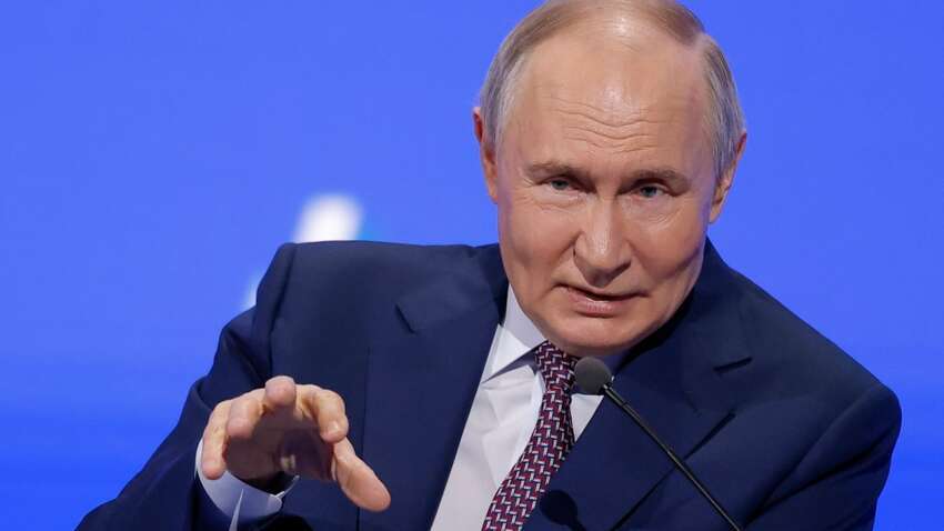 У Путіна показали карту світу з "зонами впливу" США, Китаю та Росії