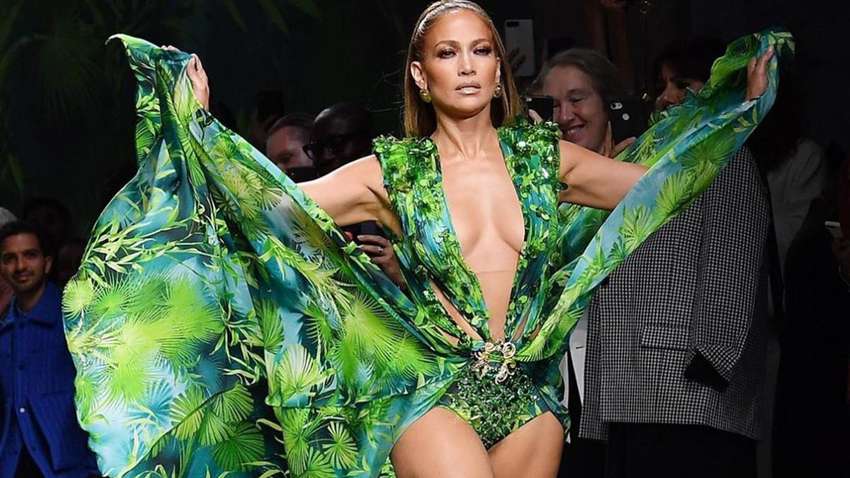 Versace подали в суд на масс-маркет-бренд за плагиат