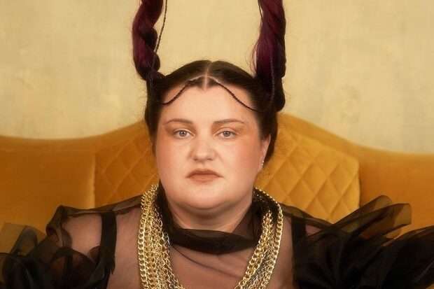 Alyona Alyona поділилася думками про смерть Alyona Alyona поділилася думками про смерть