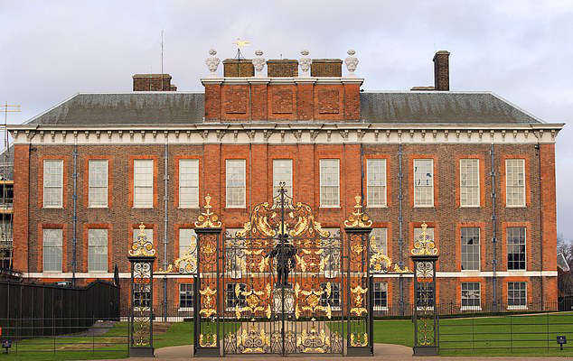 Герцоги Кембриджские вручили королевский орден своей домработнице