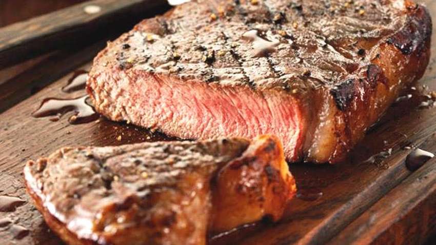 Как правильно пожарить стейк: советы холостяку