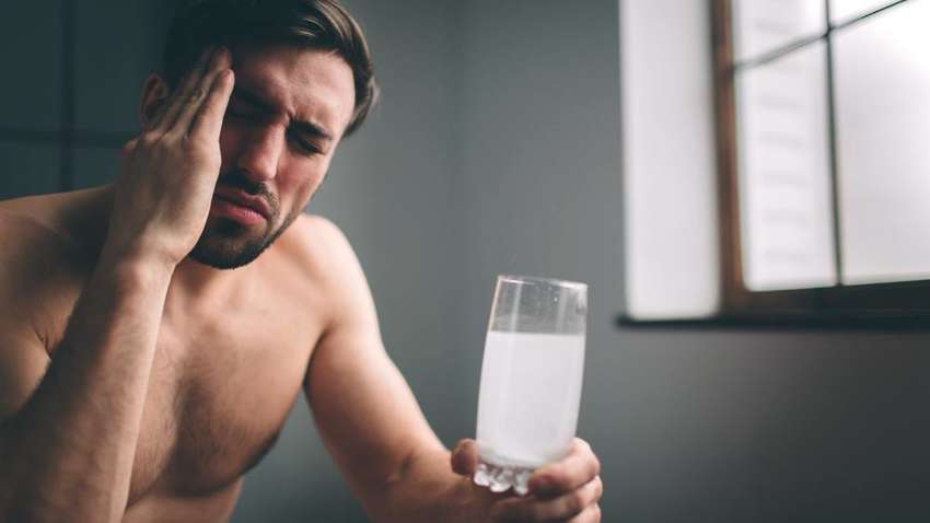 Недобрий ранок після бурхливої ночі: скільки може тривати похмілля