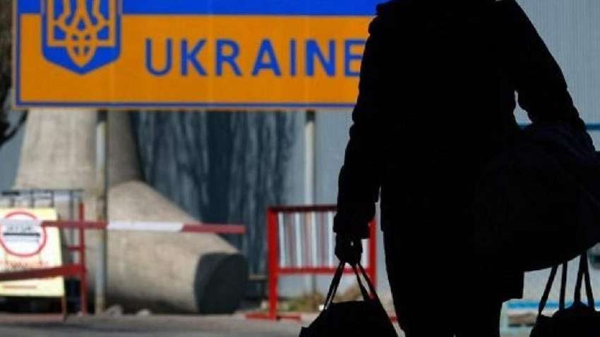 Українські заробітчани повертаються до Європи: на кордоні з Польщею величезні черги