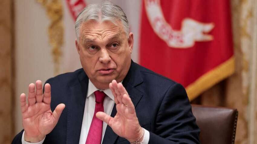 «Може відібрати гроші»: Орбан знову лякає Європу Україною
