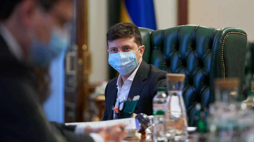 «Будет пик заболевания прямо посреди лета»: Зеленский о коронавирусе в Украине
