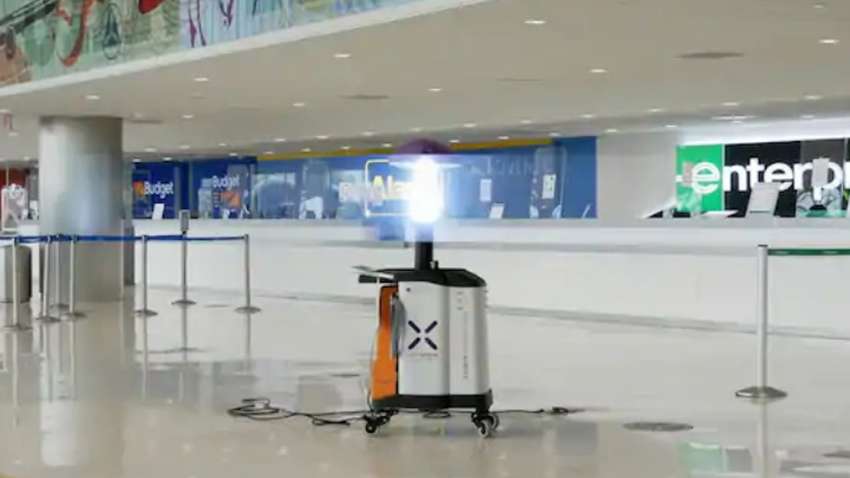 Вірус не пройде: робот LightStrike знищить Covid-19 за лічені хвилини