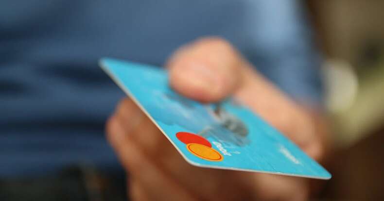 Первая европейская страна планирует полностью отказаться от наличных денег