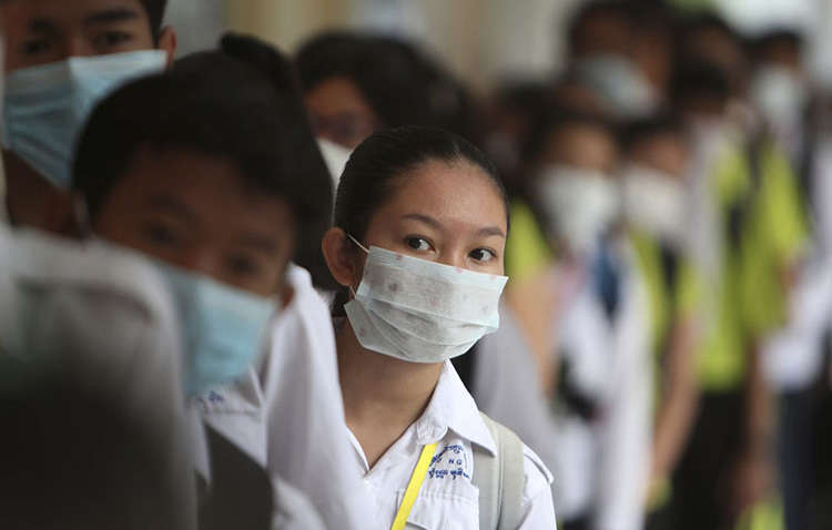 Влада відмовилися називати місця, куди евакуювали українців з Уханя