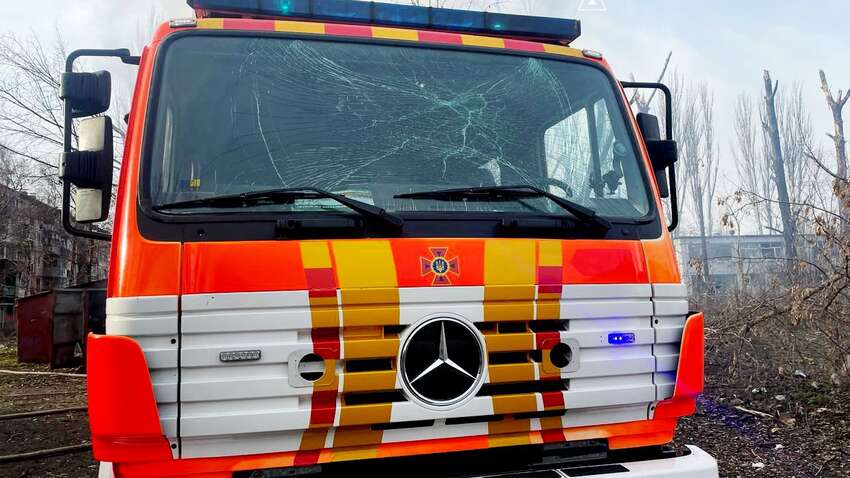 У Кривому Розі окупанти вдруге вдарили по рятувальниках, які приїхали на ліквідацію першого удару (ФОТО)