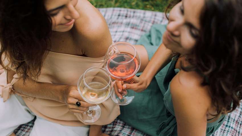 Вино влітку: ідеальний вибір для будь-якого випадку Вино влітку: ідеальний вибір для будь-якого випадку