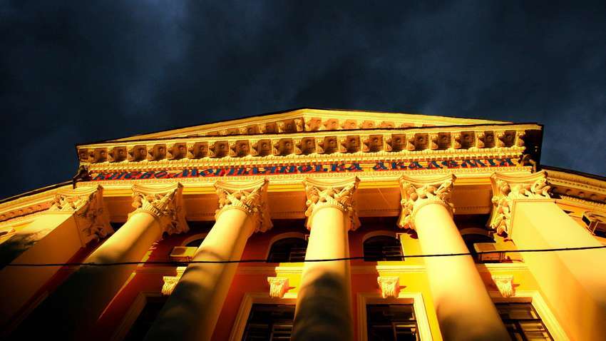 Под зданием Кабмина студенты вышли на протест: что требуют участники акции (ФОТО) 