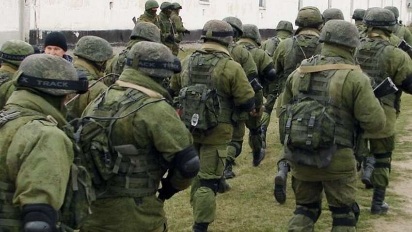 Кремль требует взять десантников в «клещи» и оккупировать важный город: детали