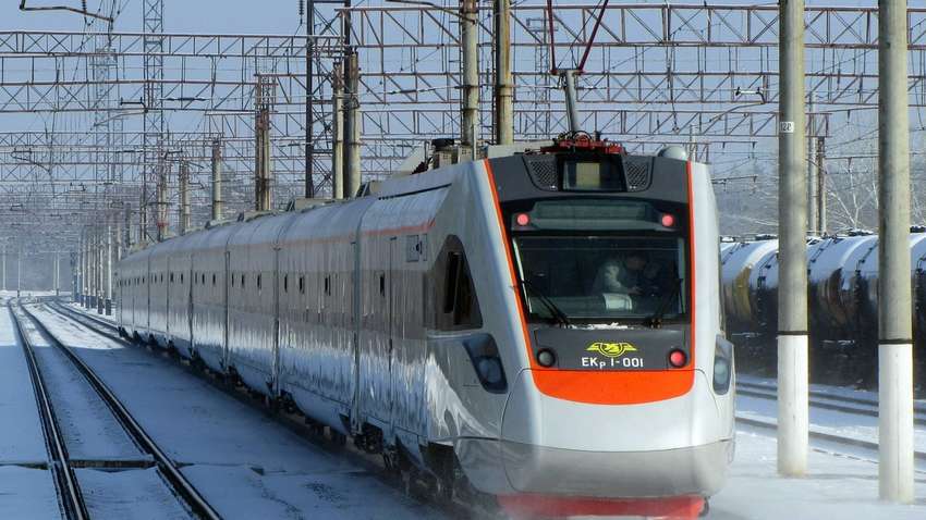 В «Укрзалізниці» порахували, скільки людей зустрінуть Новий рік в потягах