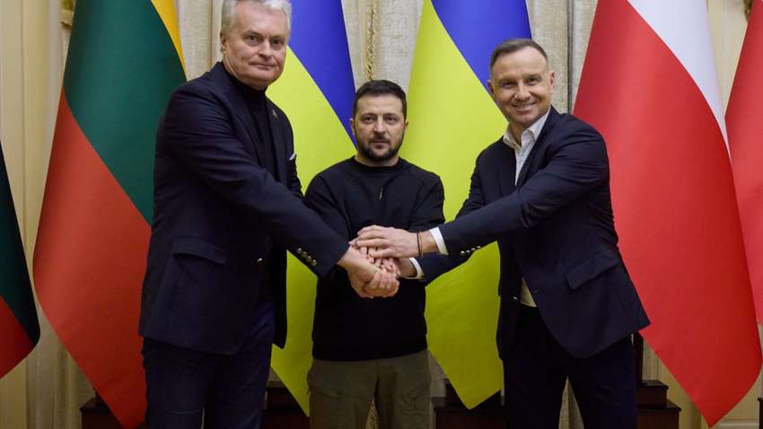 У Львові відбулась зустріч президентів України, Польщі та Литви У Львові відбулась зустріч президентів України, Польщі та Литви