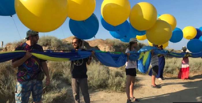 У бік Криму запустили прапор: з якою метою провели акцію
