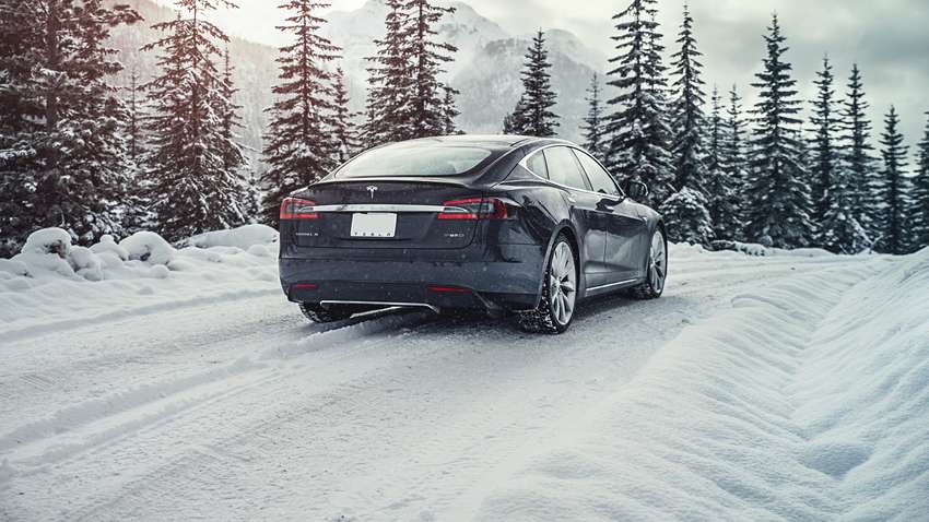 Що не можна робити власникам автомобілів взимку