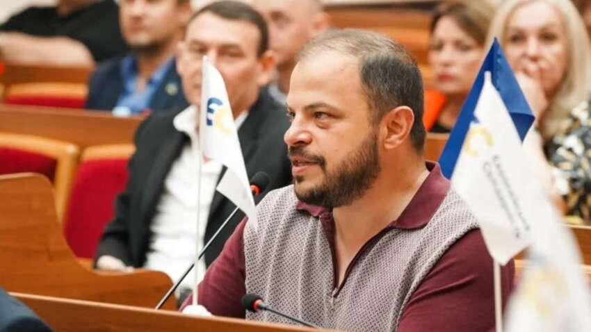 Лидер фракции "ЕС" в Одесском облсовете мог скрыть квартиры и миллионы: СМИ