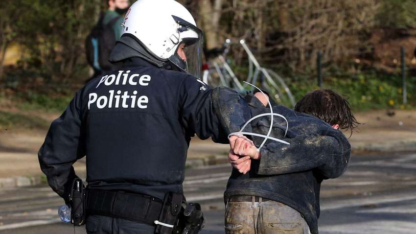 У Брюсселі масові заворушення через першоквітневий жарт