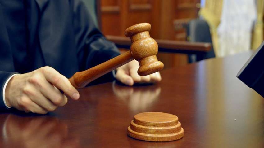 Українка може отримати до 5 років в'язниці за продаж на OLX комуністичної символіки