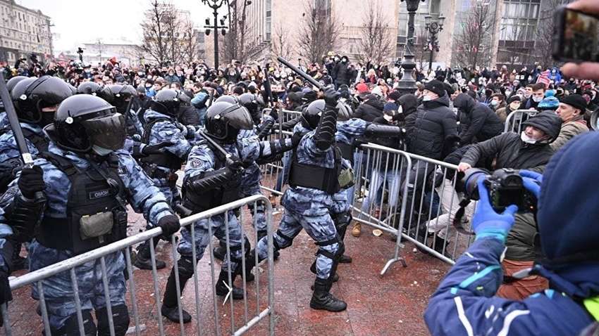 Как в России прошли акции в поддержку Алексея Навального - итоги дня (Видео) Как в России прошли акции в поддержку Алексея Навального - итоги дня (Видео)