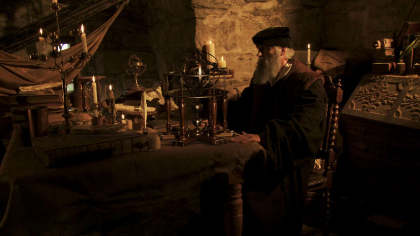 "Кровь, молния и 7 кораблей": четыре тревожных пророчества Нострадамуса на 2026 год, которые уже заставляют задуматься