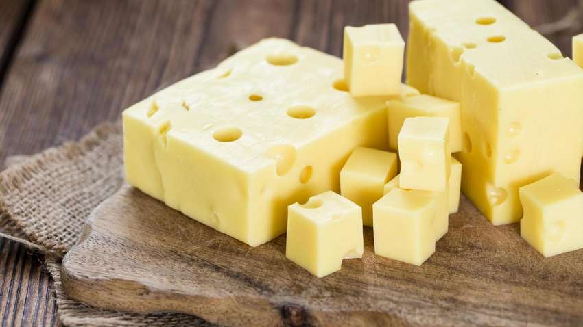 Як перевірити якість сиру в домашніх умовах