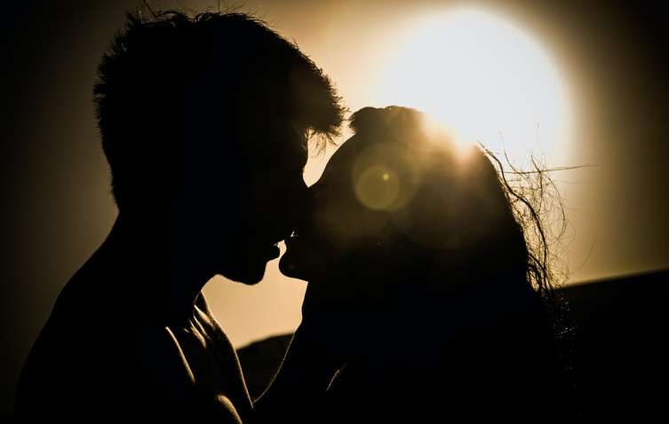5 секретов идеального поцелуя | PSYCHOLOGIES