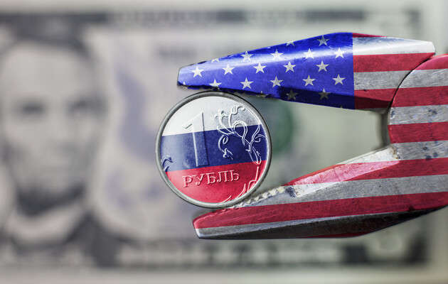 Дядя Сэм «затрехсотил» рубль: что ждет Россию Дядя Сэм «затрехсотил» рубль: что ждет Россию