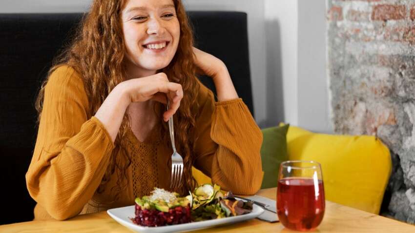 Одна звичка під час прийому їжі призводить до стрімкого набору ваги: про це знають одиниці Одна звичка під час прийому їжі призводить до стрімкого набору ваги: про це знають одиниці