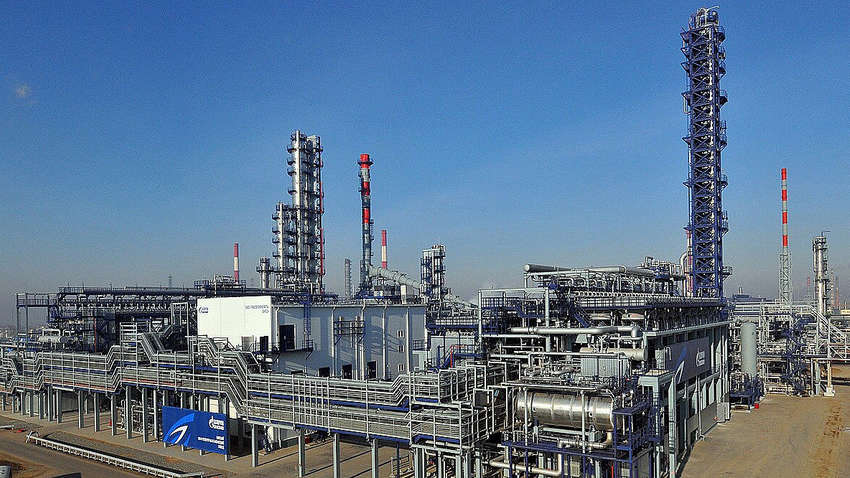 В РФ в огне один из крупнейших НПЗ: детали В РФ в огне один из крупнейших НПЗ: детали