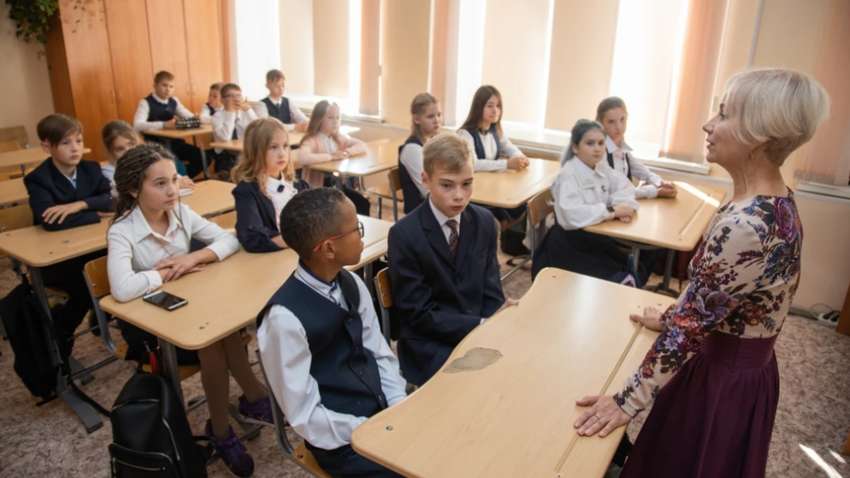 Вчителька у російській школі розповіла правду про війну: як її покарали