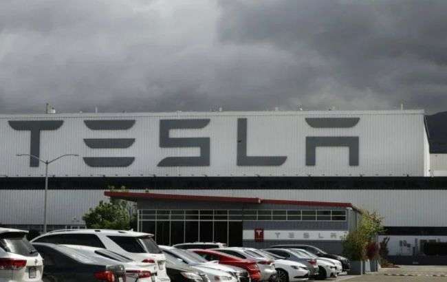 На заводі Tesla в США сталася пожежа На заводі Tesla в США сталася пожежа