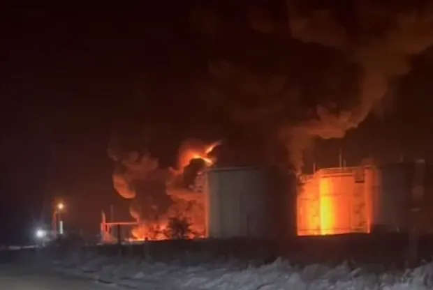 Росіяни метушаться, не можуть загасити сильну пожежу: куди потрапили ЗСУ