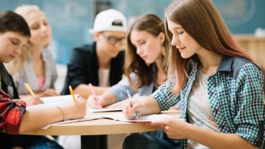 В Украине изменилась доля учеников, считающих украинский язык родным: результаты исследования