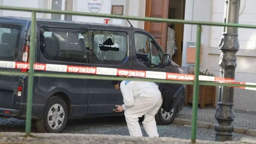 Кривава стрілянина в мерії Чехії: поранено мера, є загиблі