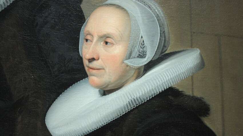 Чому люди кілька століть носили дивні коміри зі складками