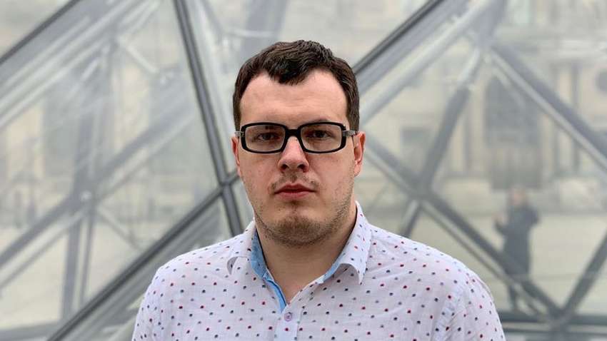 Во внешней политике Украины идет борьба двух политических курсов, - политтехнолог